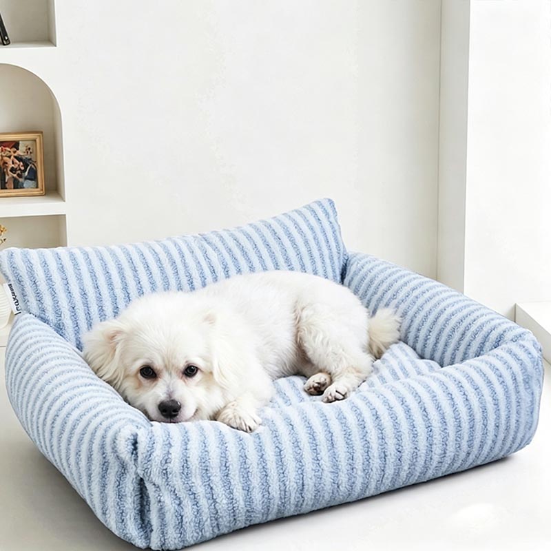 Letto per animali a strisce
